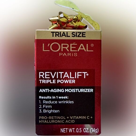 New in box! L’Oréal Revitalift Triple Power moisturizer! - Picture 8 of 11